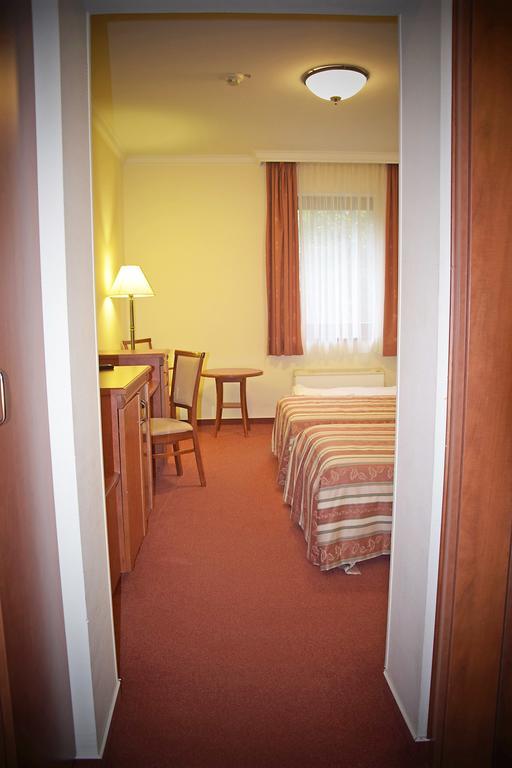 Hotel Gereby Kuria Es Lovasudvar Lajosmizse