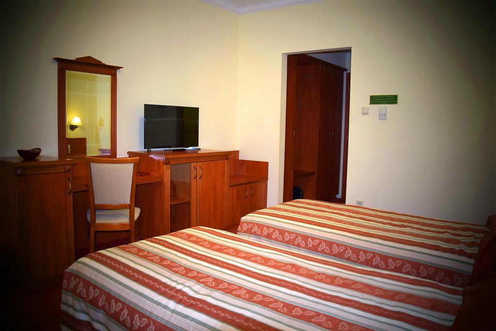 Hotel Gereby Kuria Es Lovasudvar Lajosmizse