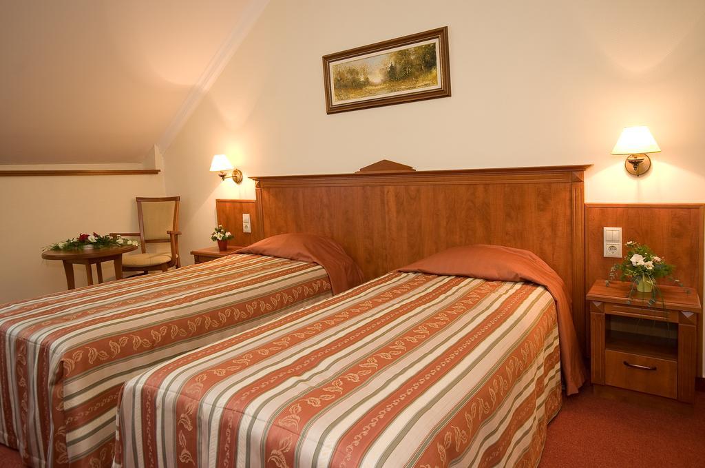 Hotel Gereby Kuria Es Lovasudvar Lajosmizse
