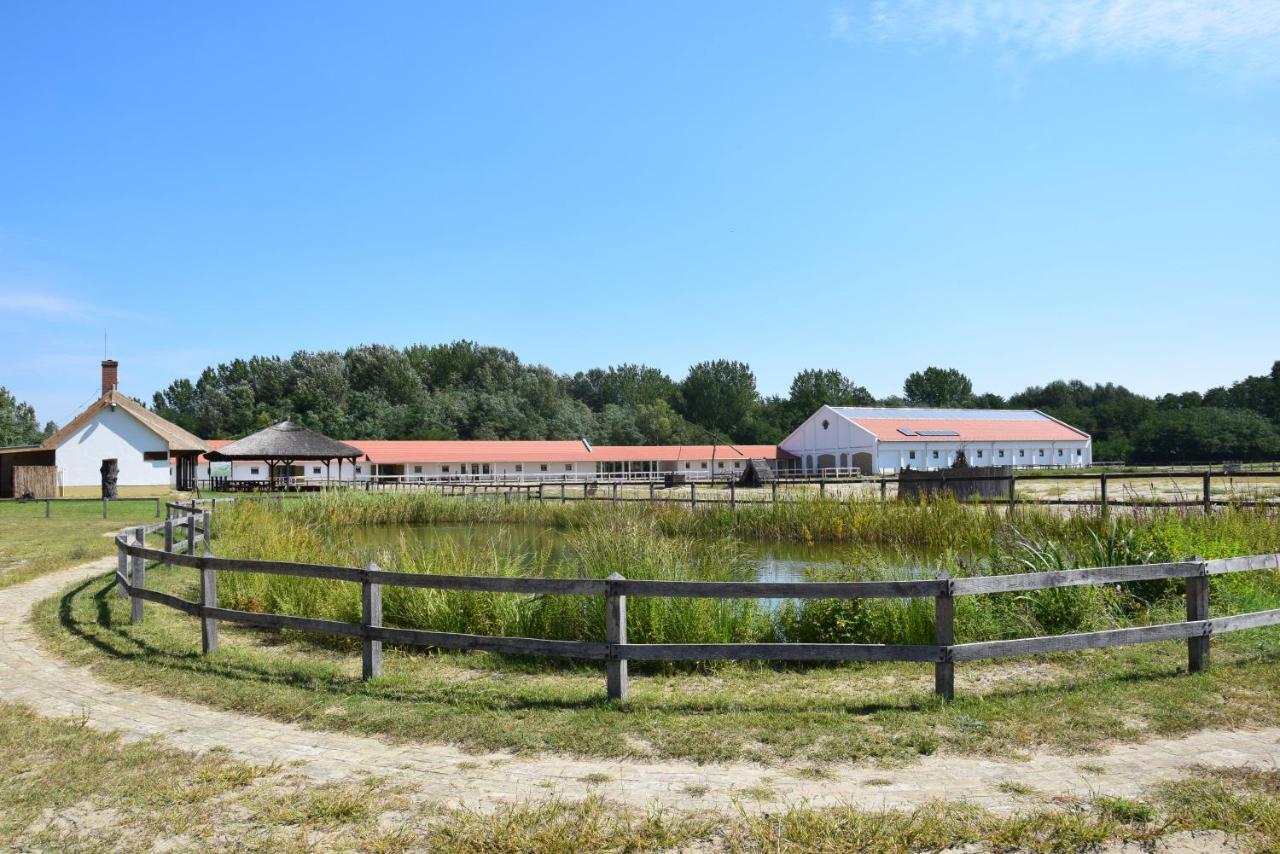 Gereby Kuria Es Lovasudvar Hotel Lajosmizse
